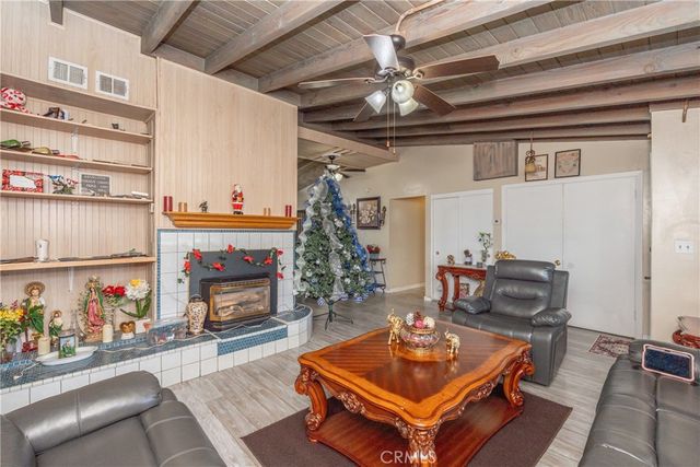 16464 Desert Knoll Drive, Victorville, CA 92395