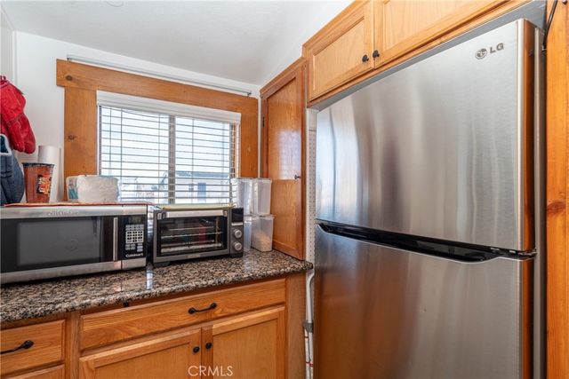 16464 Desert Knoll Drive, Victorville, CA 92395