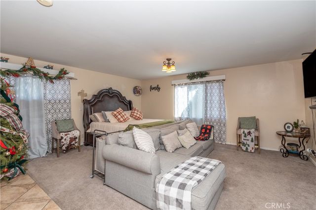 16464 Desert Knoll Drive, Victorville, CA 92395