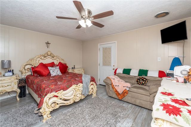 16464 Desert Knoll Drive, Victorville, CA 92395