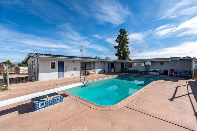 16464 Desert Knoll Drive, Victorville, CA 92395