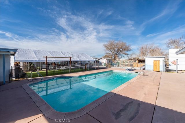 16464 Desert Knoll Drive, Victorville, CA 92395