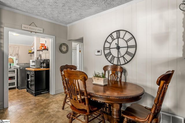 22 Hammett Street, Piedmont, SC 29673