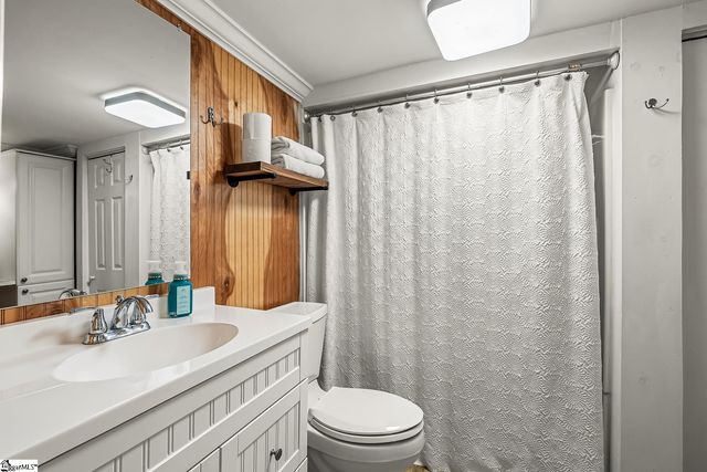 22 Hammett Street, Piedmont, SC 29673