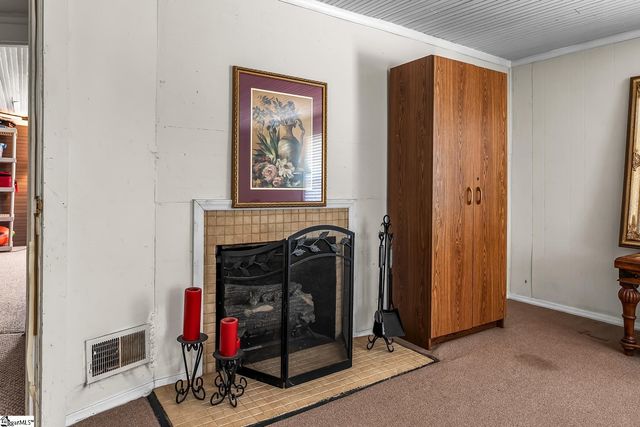 22 Hammett Street, Piedmont, SC 29673