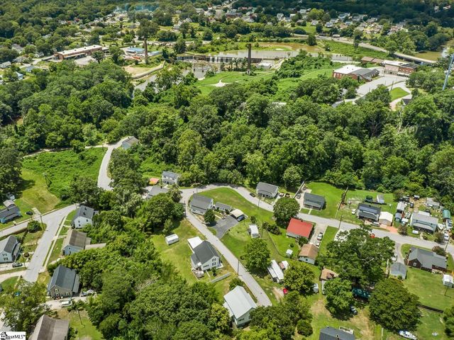 22 Hammett Street, Piedmont, SC 29673