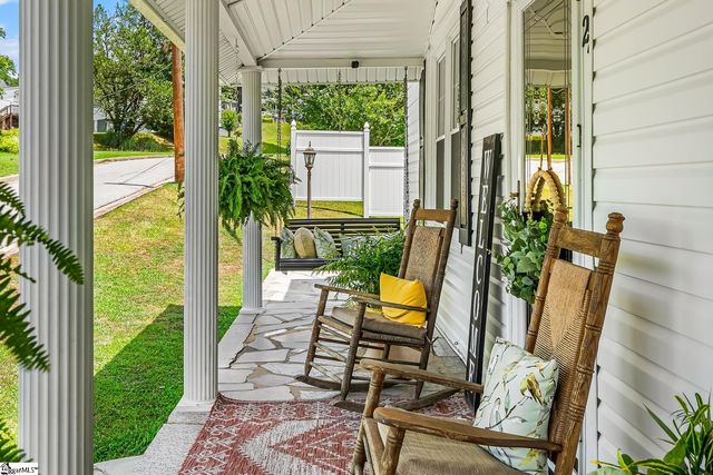 22 Hammett Street, Piedmont, SC 29673