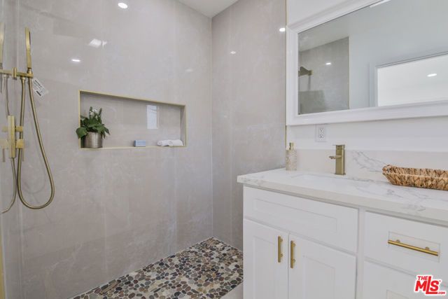 4328 Brighton Avenue, Los Angeles, CA 90062