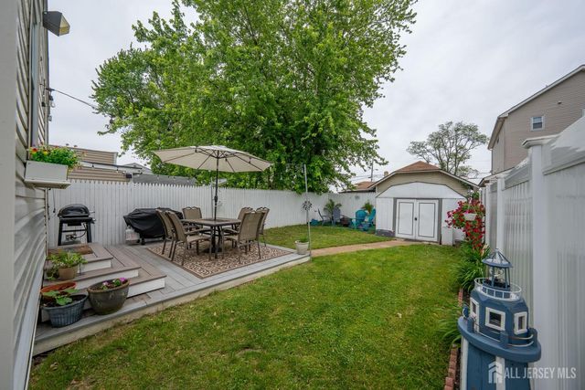 284 Shoreland Circle, Old Bridge, NJ 08879