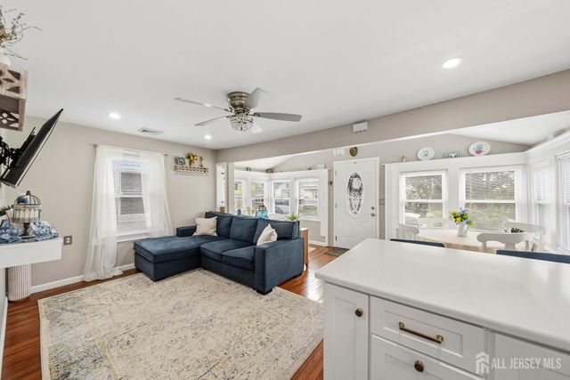 284 Shoreland Circle, Old Bridge, NJ 08879