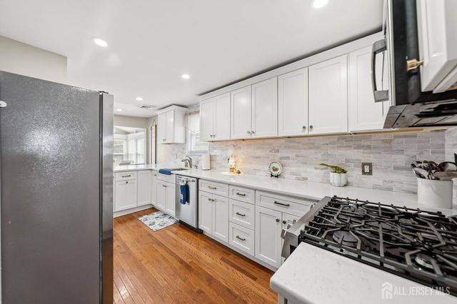284 Shoreland Circle, Old Bridge, NJ 08879