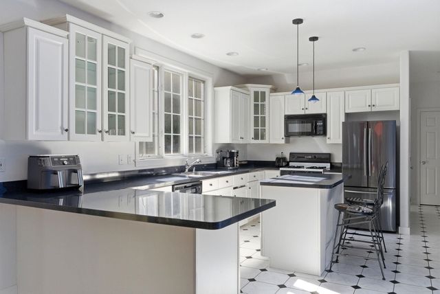 24 Scott Drive, Merrimack, NH 03054