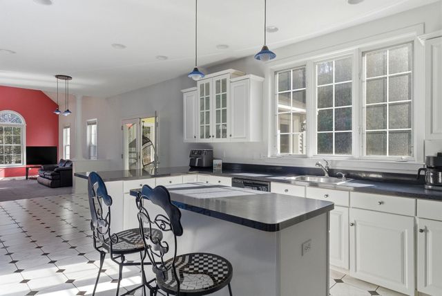 24 Scott Drive, Merrimack, NH 03054