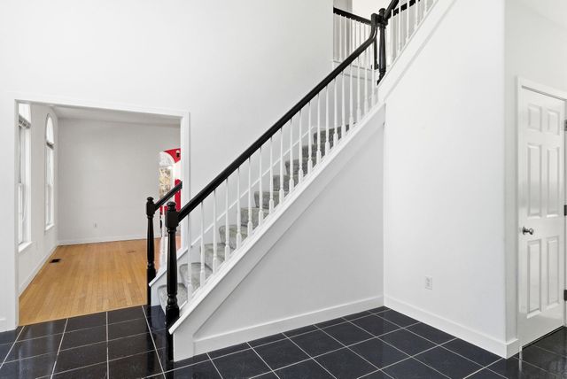 24 Scott Drive, Merrimack, NH 03054