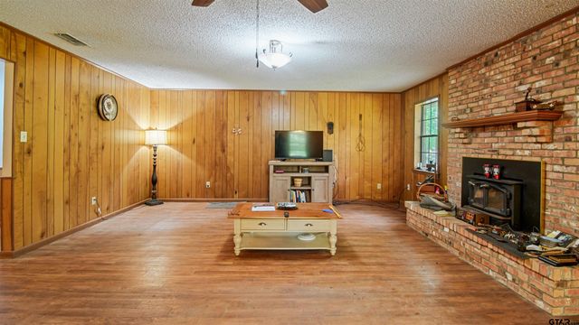 310 Graham, Mineola, TX 75773