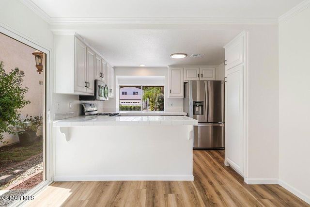 5842 Cape Horn Drive, Agoura Hills, CA 91301