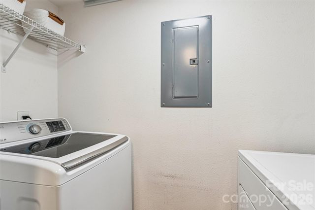 3956 Town Center Road, Harrisburg, NC 28075