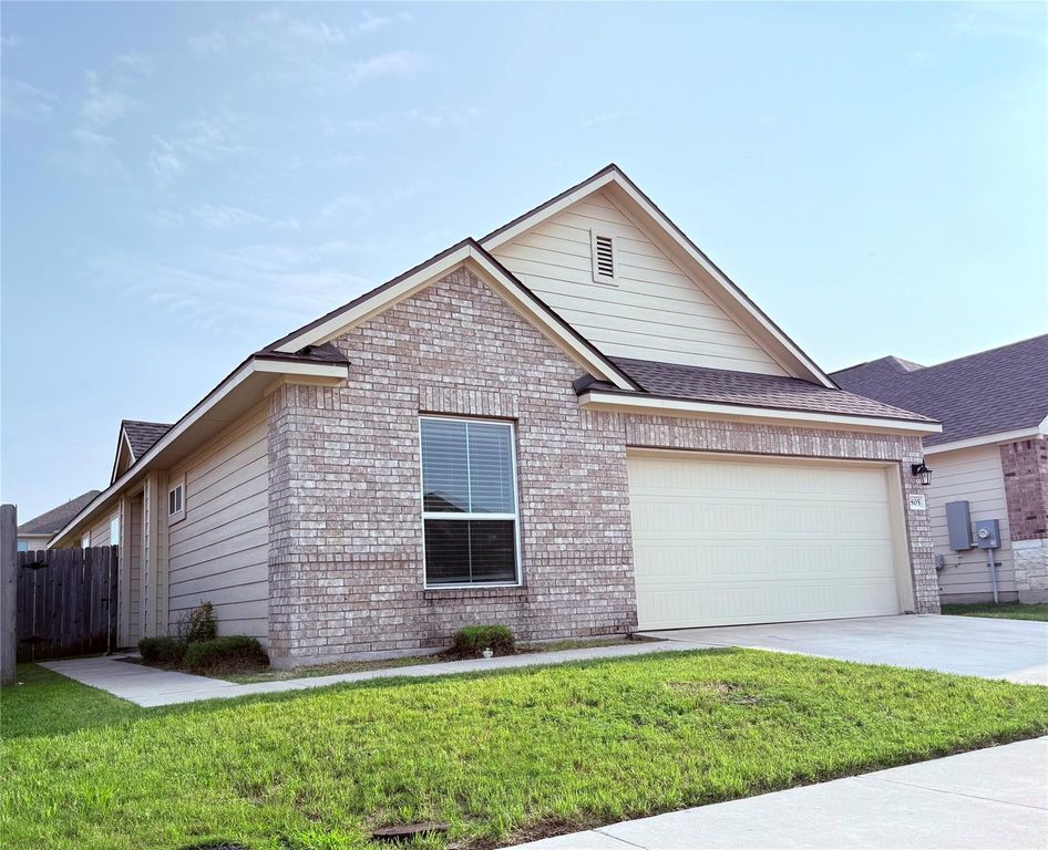 805 Durness DR, Pflugerville, TX 78660