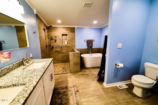 5612 Baggett Lane, Hope Mills, NC 28348