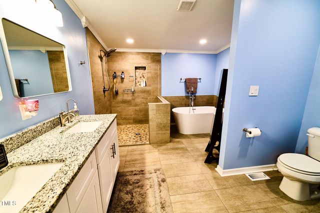 5612 Baggett Lane, Hope Mills, NC 28348