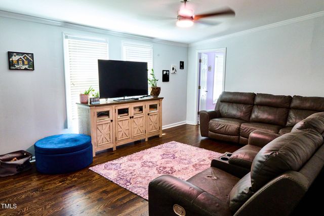 5612 Baggett Lane, Hope Mills, NC 28348