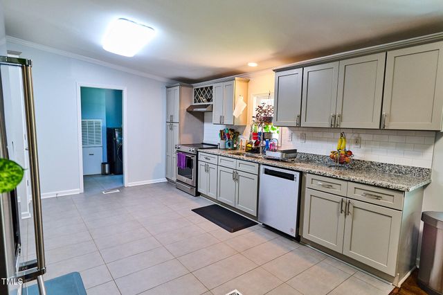 5612 Baggett Lane, Hope Mills, NC 28348