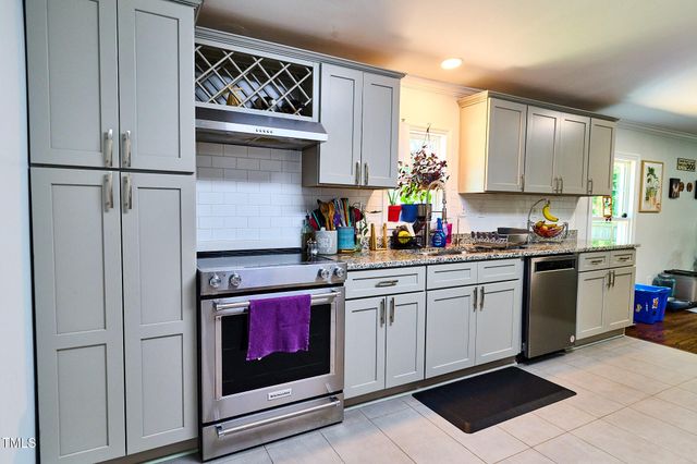 5612 Baggett Lane, Hope Mills, NC 28348