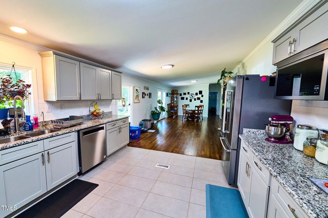 5612 Baggett Lane, Hope Mills, NC 28348