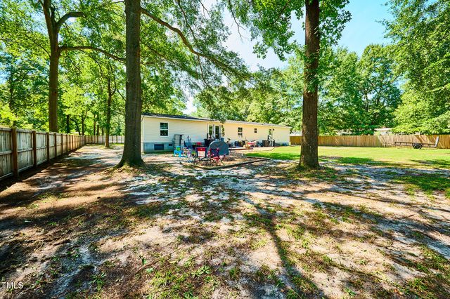 5612 Baggett Lane, Hope Mills, NC 28348