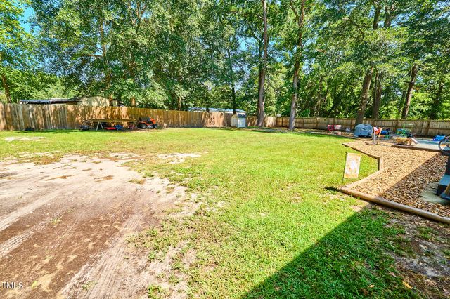 5612 Baggett Lane, Hope Mills, NC 28348