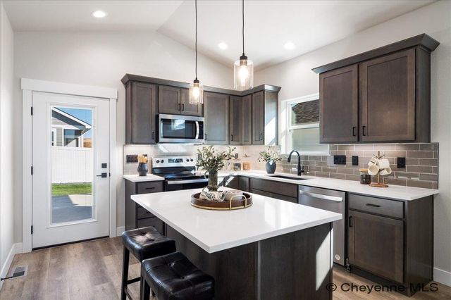 4005 SADDLEBACK LN, Cheyenne, WY 82001