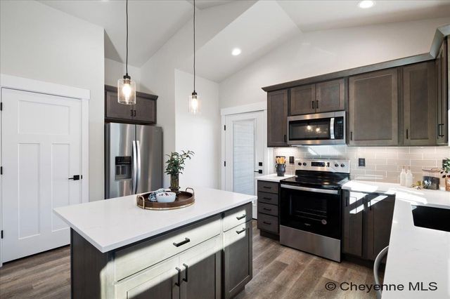 4005 SADDLEBACK LN, Cheyenne, WY 82001