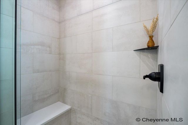 4005 SADDLEBACK LN, Cheyenne, WY 82001