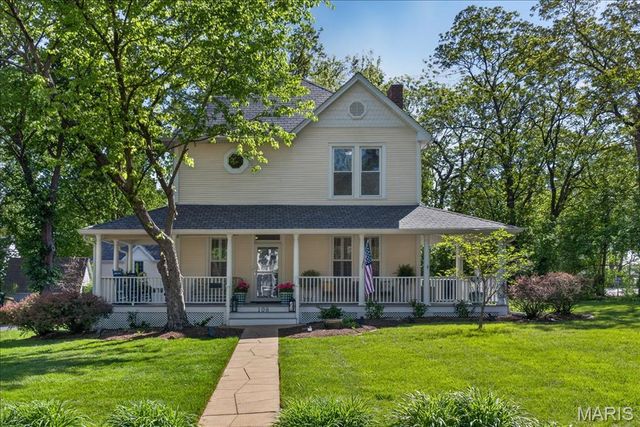 108 N Old Orchard Avenue, Webster Groves, MO 63119