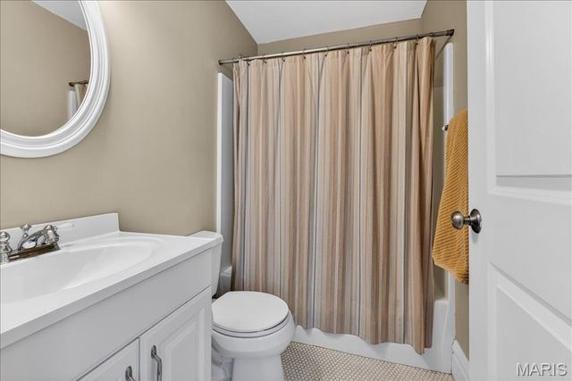 108 N Old Orchard Avenue, Webster Groves, MO 63119