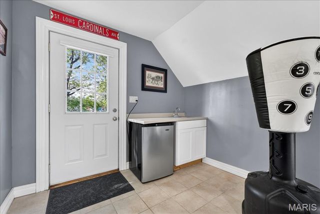 108 N Old Orchard Avenue, Webster Groves, MO 63119