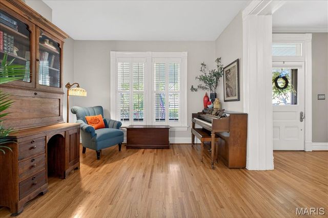 108 N Old Orchard Avenue, Webster Groves, MO 63119