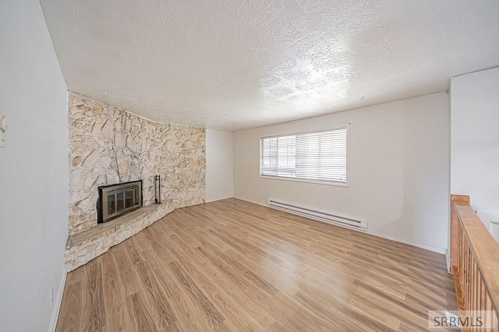 Image 6 of property listing at 177 N 695 W, Blackfoot, ID 83221