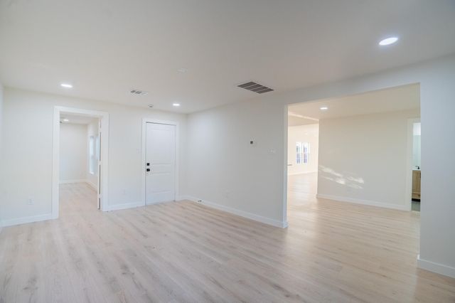 1310 E 34th Street, Houston, TX 77022