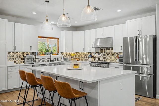 10909 N Sandra Road, Tucson, AZ 85742