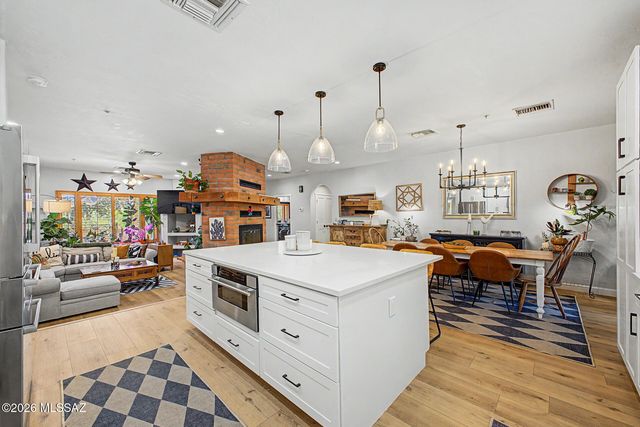 10909 N Sandra Road, Tucson, AZ 85742