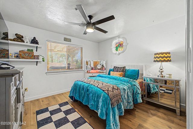 10909 N Sandra Road, Tucson, AZ 85742
