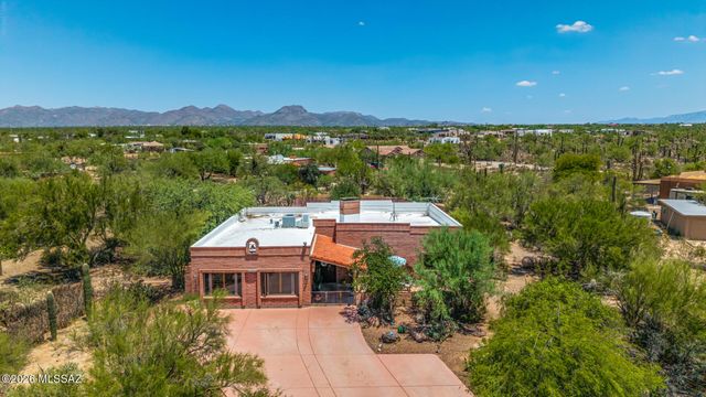 10909 N Sandra Road, Tucson, AZ 85742