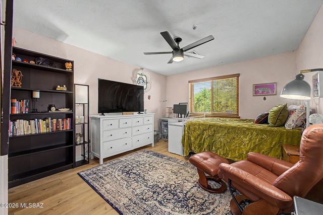 10909 N Sandra Road, Tucson, AZ 85742