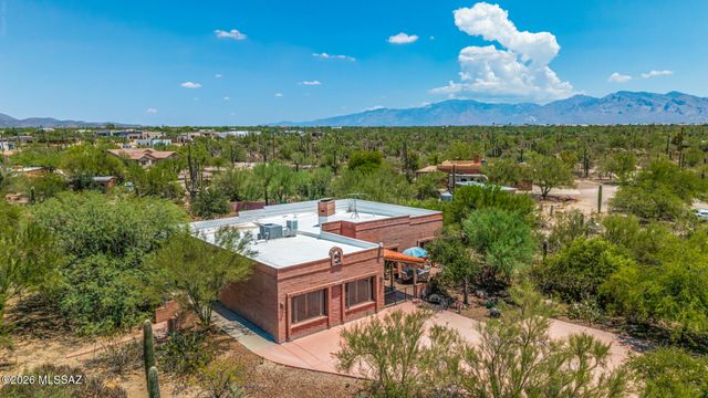 10909 N Sandra Road, Tucson, AZ 85742