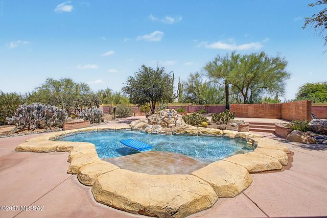 10909 N Sandra Road, Tucson, AZ 85742