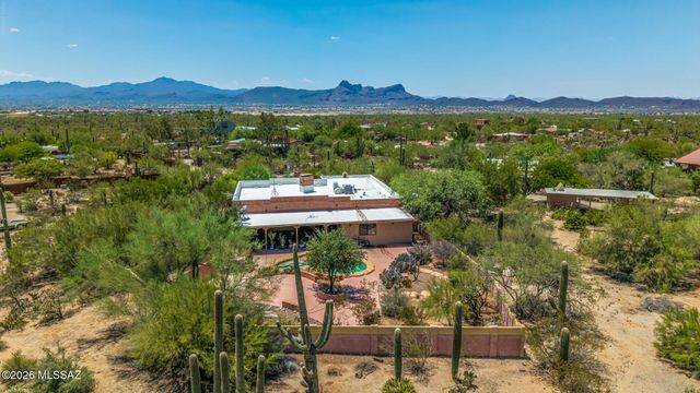10909 N Sandra Road, Tucson, AZ 85742