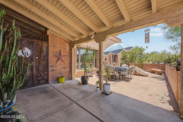 10909 N Sandra Road, Tucson, AZ 85742