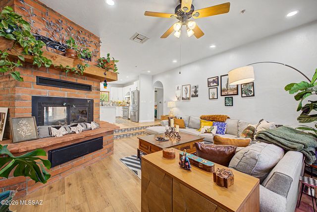 10909 N Sandra Road, Tucson, AZ 85742