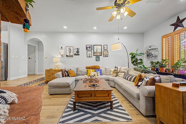 10909 N Sandra Road, Tucson, AZ 85742